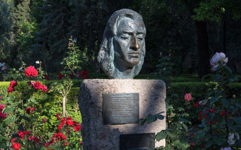 Statue de Chopin dans les jardins de la Chartreuse