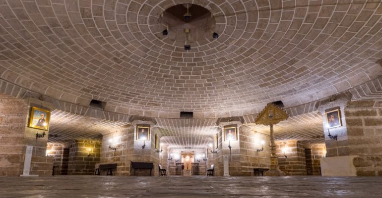 11 cryptes fascinantes de grands temples en Espagne, des secrets souterrains