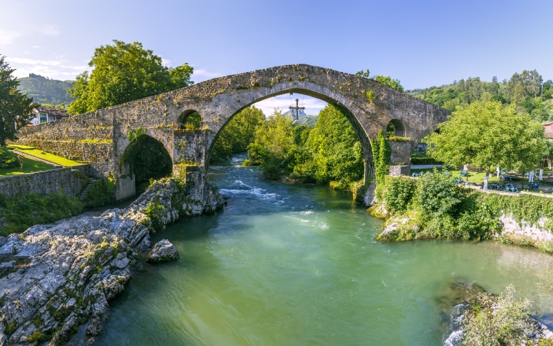 Le spectaculaire pont romain de Cangas de Onís