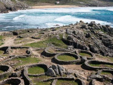 Le Castro de Baroña, une fortification celtique millénaire qui s’avance dans la mer