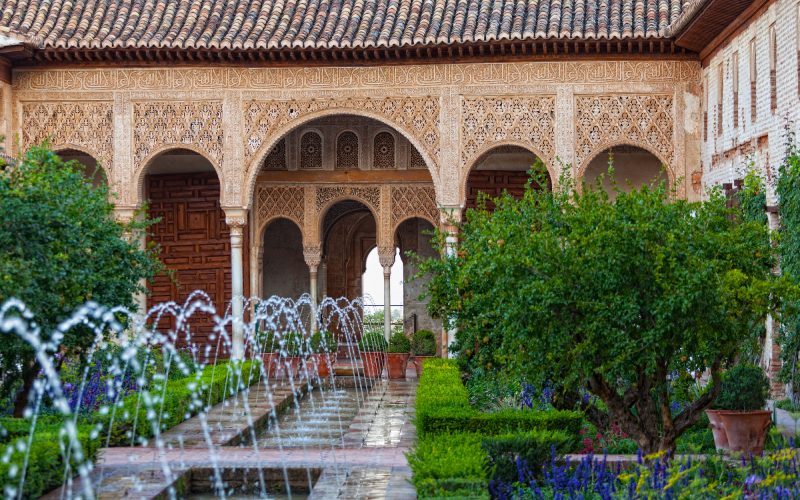 Patios du Généralife de l'Alhambra à Grenade