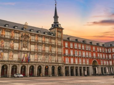 La Plaza Mayor de Madrid : 400 années d’Histoire, 5 noms différents et mille usages divers