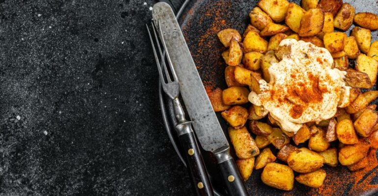 La meilleure recette des patatas bravas (en effet, sans sauce tomate)