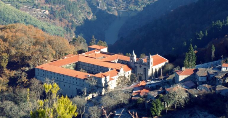 Monastère Santo Estevo de Ribas de Sil : art roman dans la Ribeira Sacra