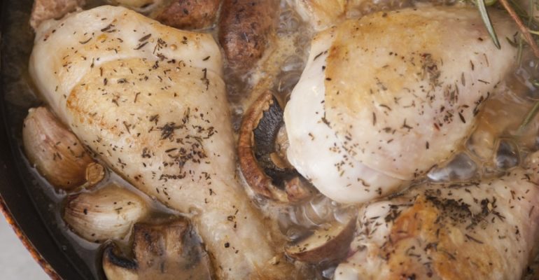 Ragoût de poulet au romarin et au thym de La Rioja