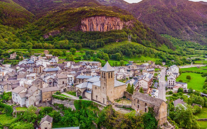 Le village de Torla, un endroit magnifique pour commencer à explorer la vallée d'Ordesa