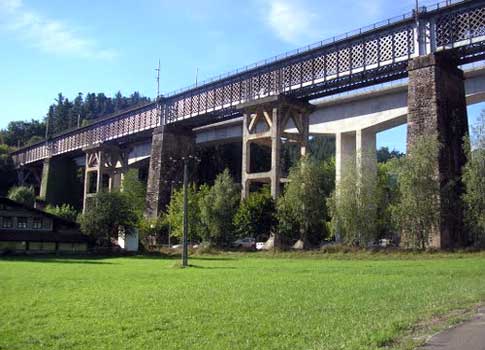 Viaducto de la línea ferroviaria París-Madrid de Ormaiztegi