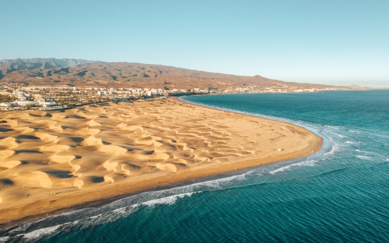 Vue aérienne des dunes et de la plage de Maspalomas